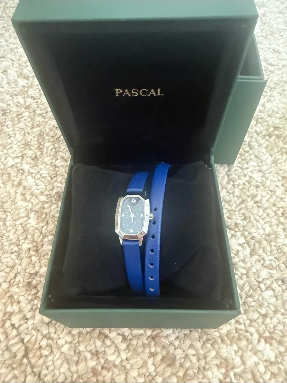 Pascal elegant women